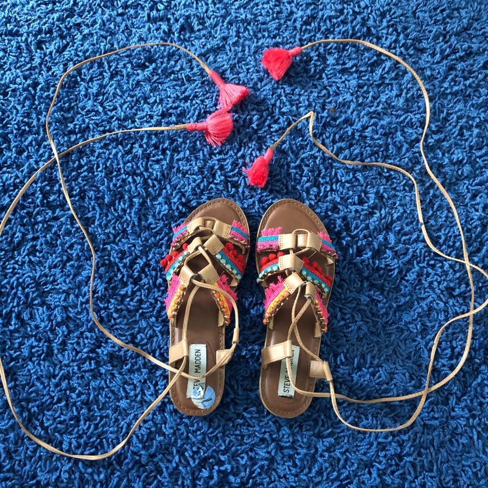 Sandals - Picture 2 of 5